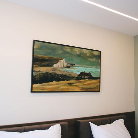 Hotel Rozafa Suhareke Ngoại thất bức ảnh