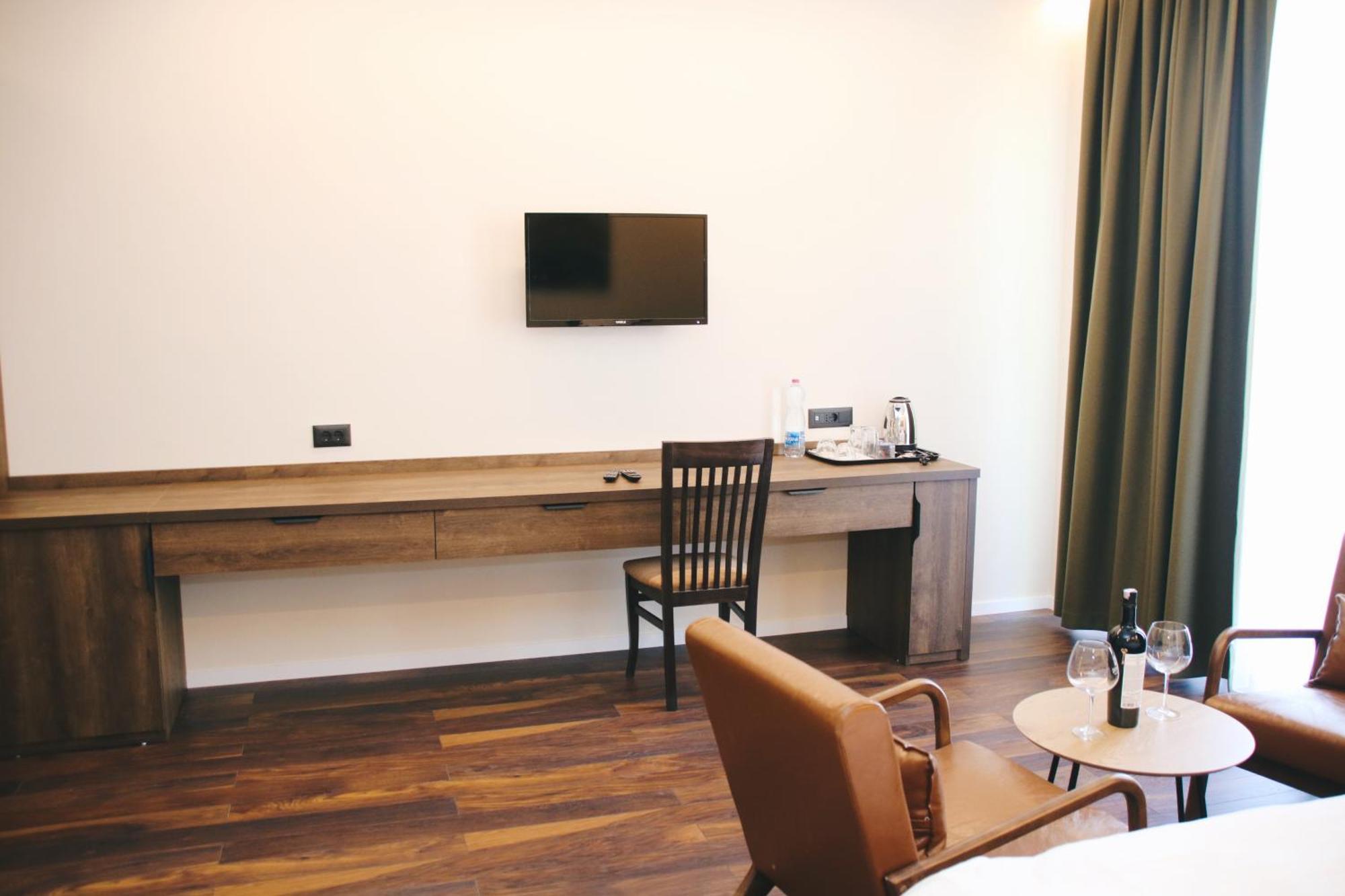 Hotel Rozafa Suhareke Ngoại thất bức ảnh