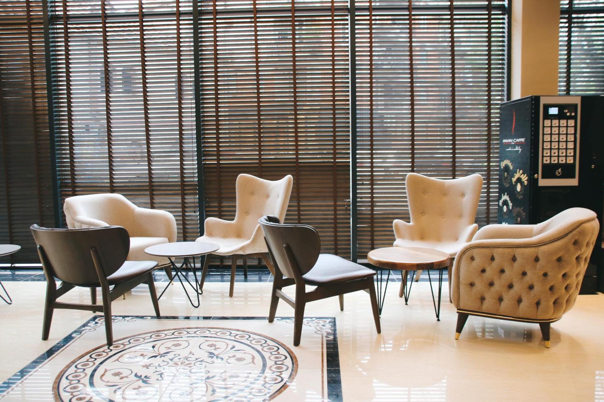 Hotel Rozafa Suhareke Ngoại thất bức ảnh